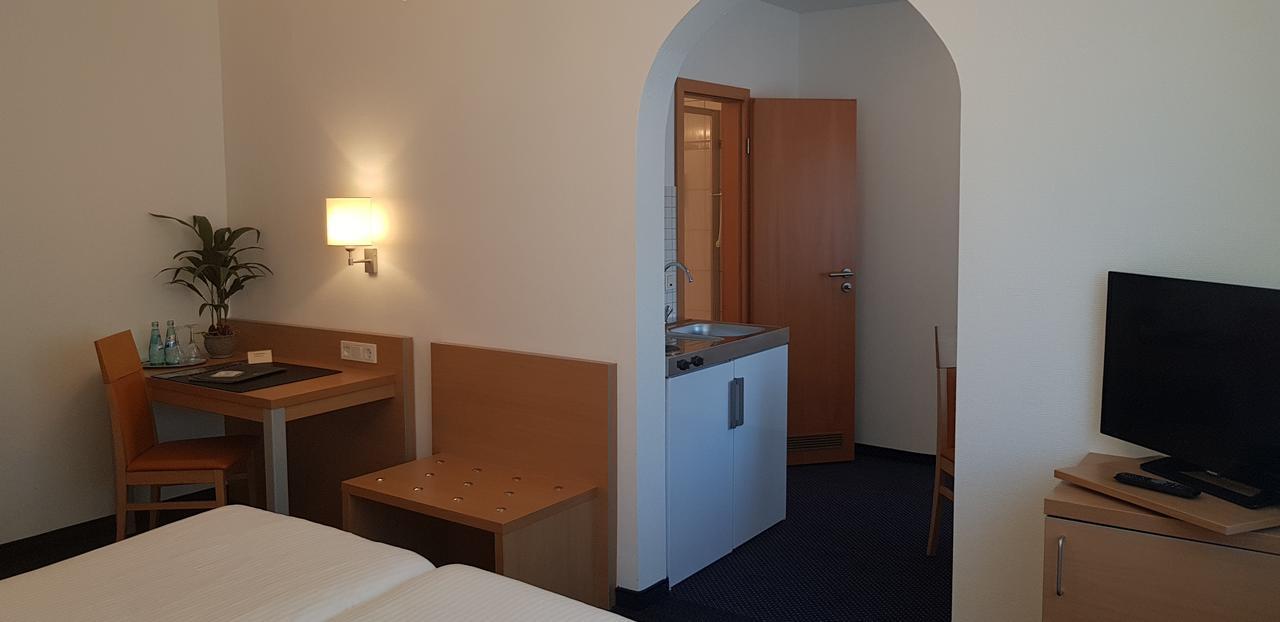 Hotel Beuss Оберурзель Экстерьер фото