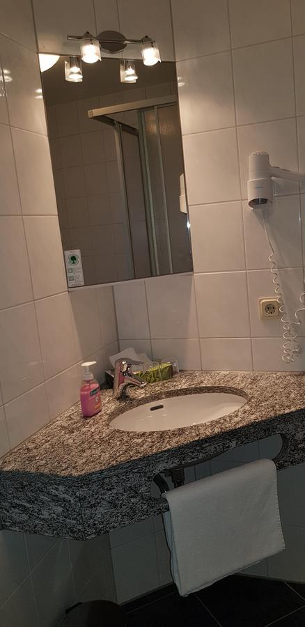 Hotel Beuss Оберурзель Экстерьер фото