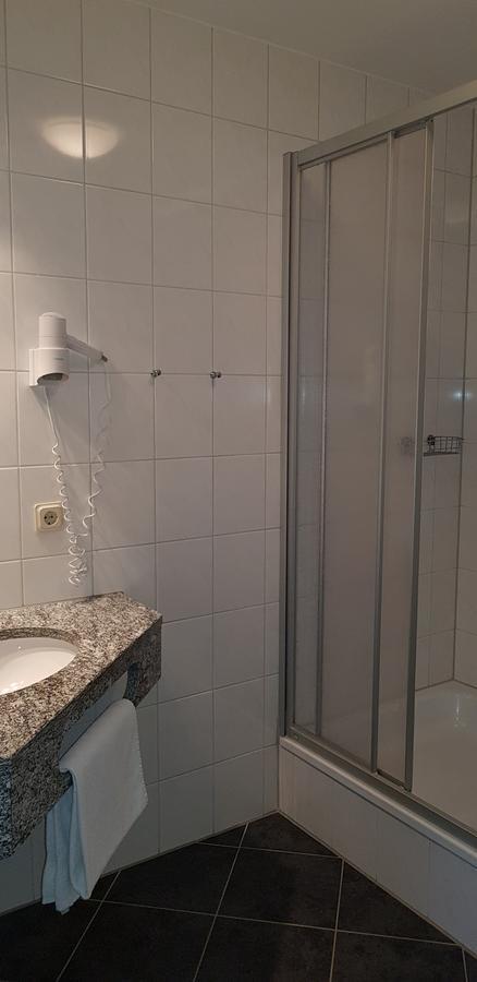 Hotel Beuss Оберурзель Экстерьер фото