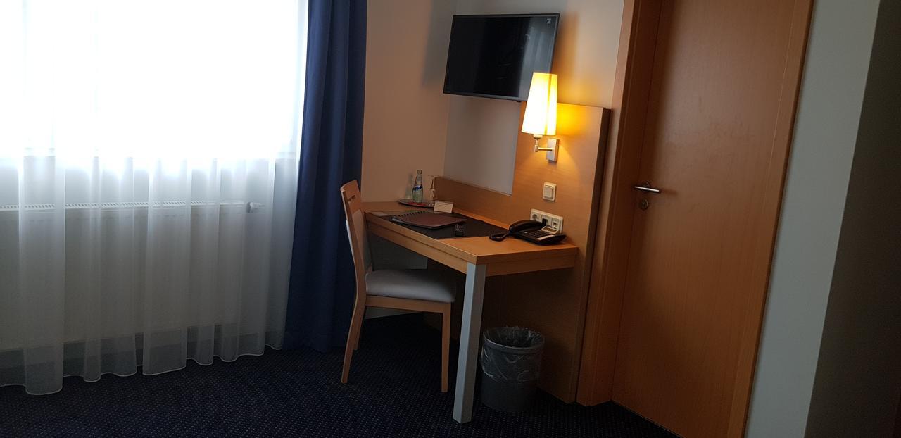 Hotel Beuss Оберурзель Экстерьер фото